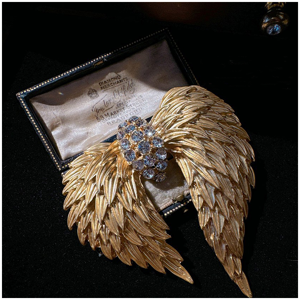 Sotheby's Wing Gem Brooch Vintage Deep Sea Pearls Gold Feather necklace earings ring set - Fluttering Grace 007