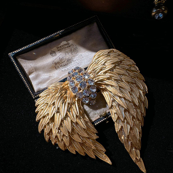 Wing Gem Brooch Vintage Gold Feather necklace earings ring 